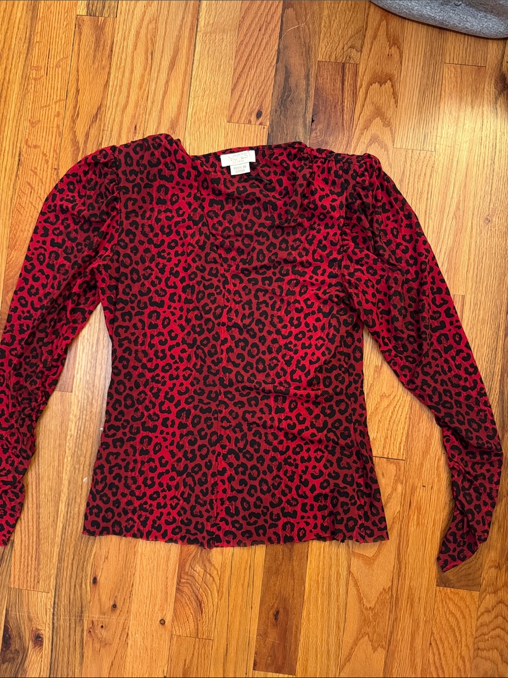 Women’s Red Leopard Print Long Sleeve Blouse
